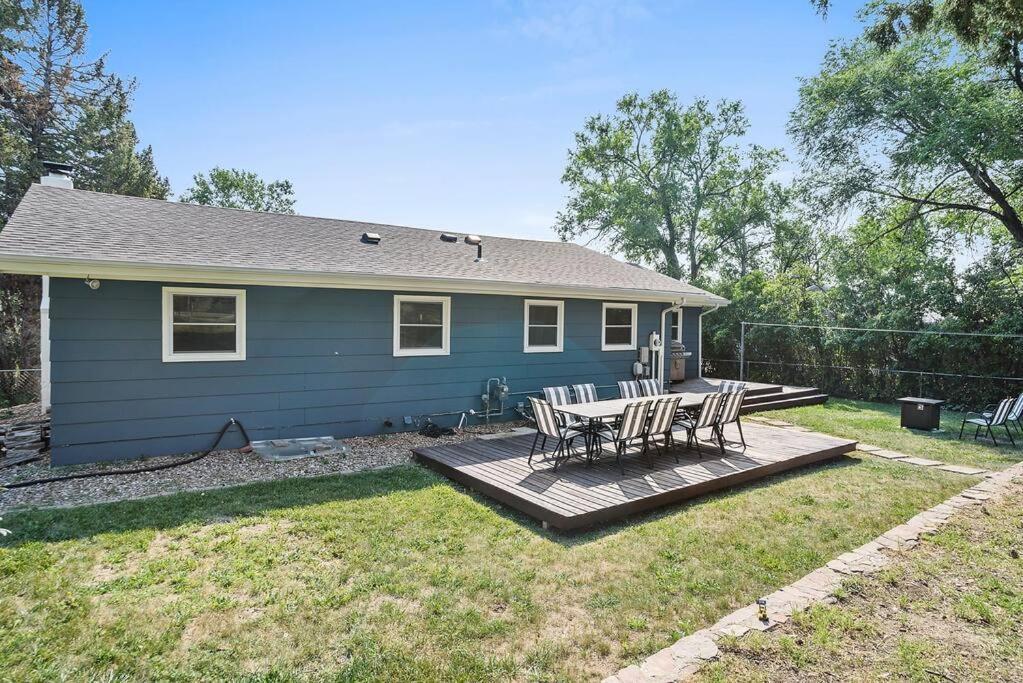 Roomy 5 Bed 3 Bath Fire Place Large Outdoor Space Rapid City Bagian luar foto